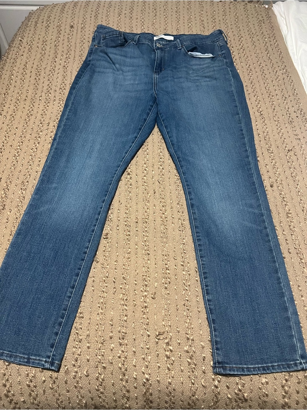 Levi's Women's Medium Blue Straight-Leg Jeans